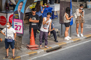 _79A4149-rama-iv-road-bus-stop.jpg
