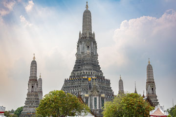 _79A4383-wat-arun.jpg