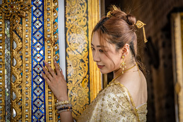 _79A4520-wat-arun-woman.jpg