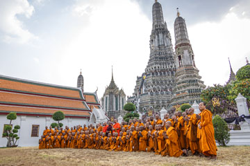 _79A4594-wat-arun-monks.jpg