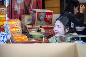 _79A5474-khlong-toei-pale-woman.jpg